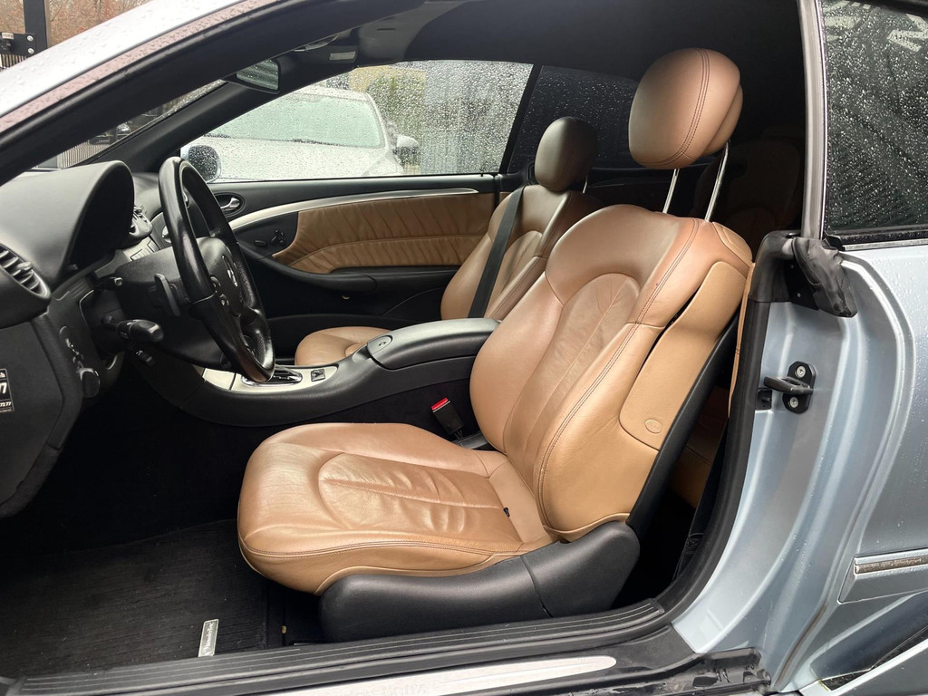 Mercedes-Benz CLK-klasse Cabrio 350 AMG *DTM UITGEVOERD* Youngtimer / Leder / Automaat 33