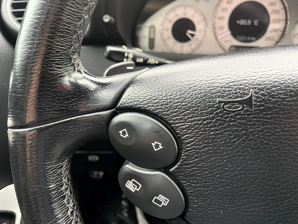 Mercedes-Benz CLK-klasse Cabrio 350 AMG *DTM UITGEVOERD* Youngtimer / Leder / Automaat 38