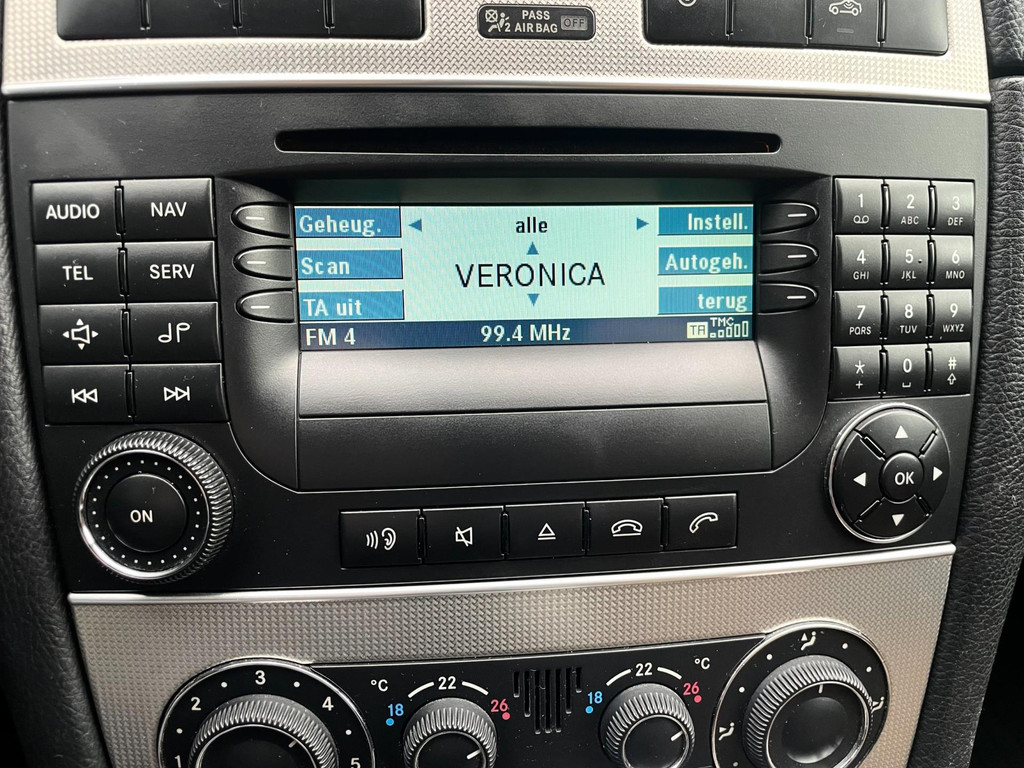 Mercedes-Benz CLK-klasse Cabrio 350 AMG *DTM UITGEVOERD* Youngtimer / Leder / Automaat 43