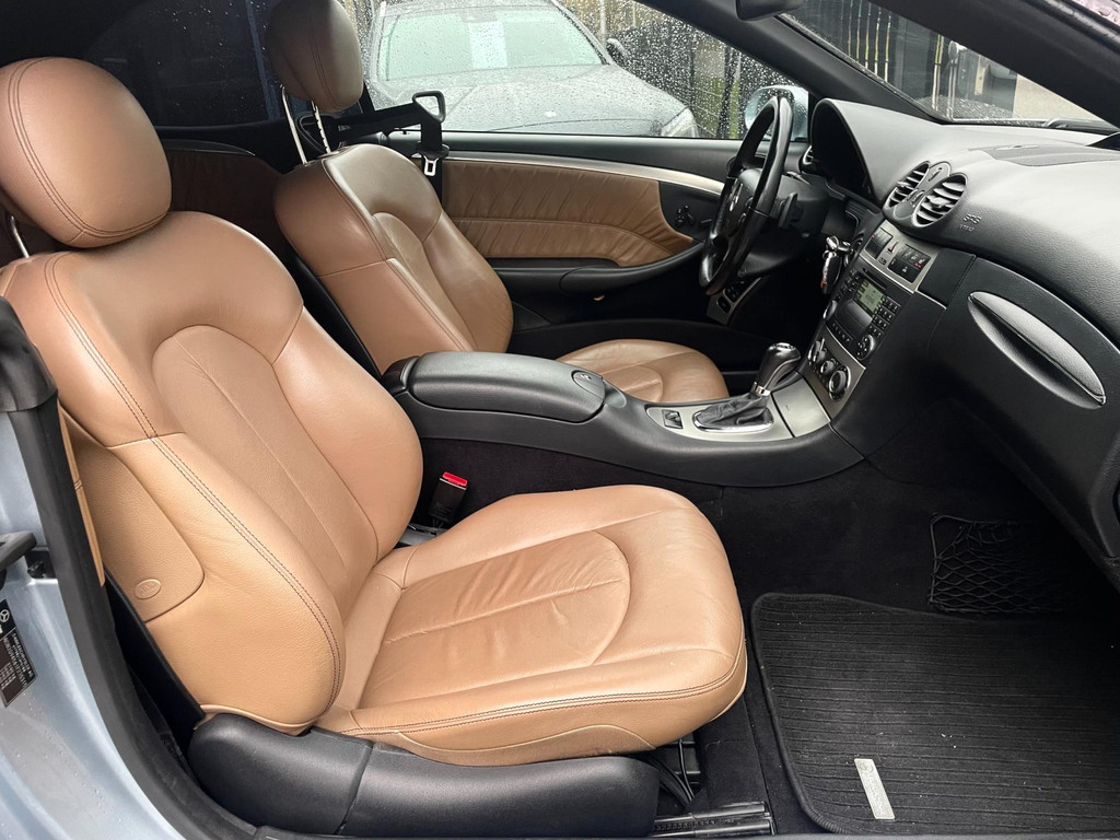 Mercedes-Benz CLK-klasse Cabrio 350 AMG *DTM UITGEVOERD* Youngtimer / Leder / Automaat 48