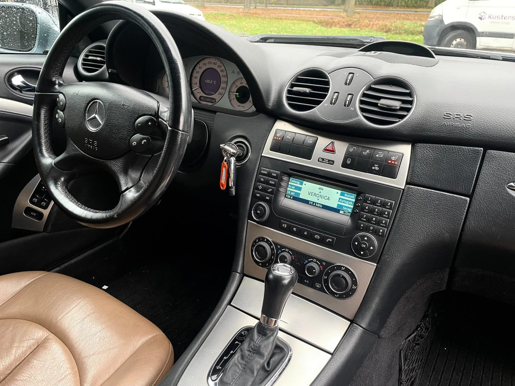 Mercedes-Benz CLK-klasse Cabrio 350 AMG *DTM UITGEVOERD* Youngtimer / Leder / Automaat 50