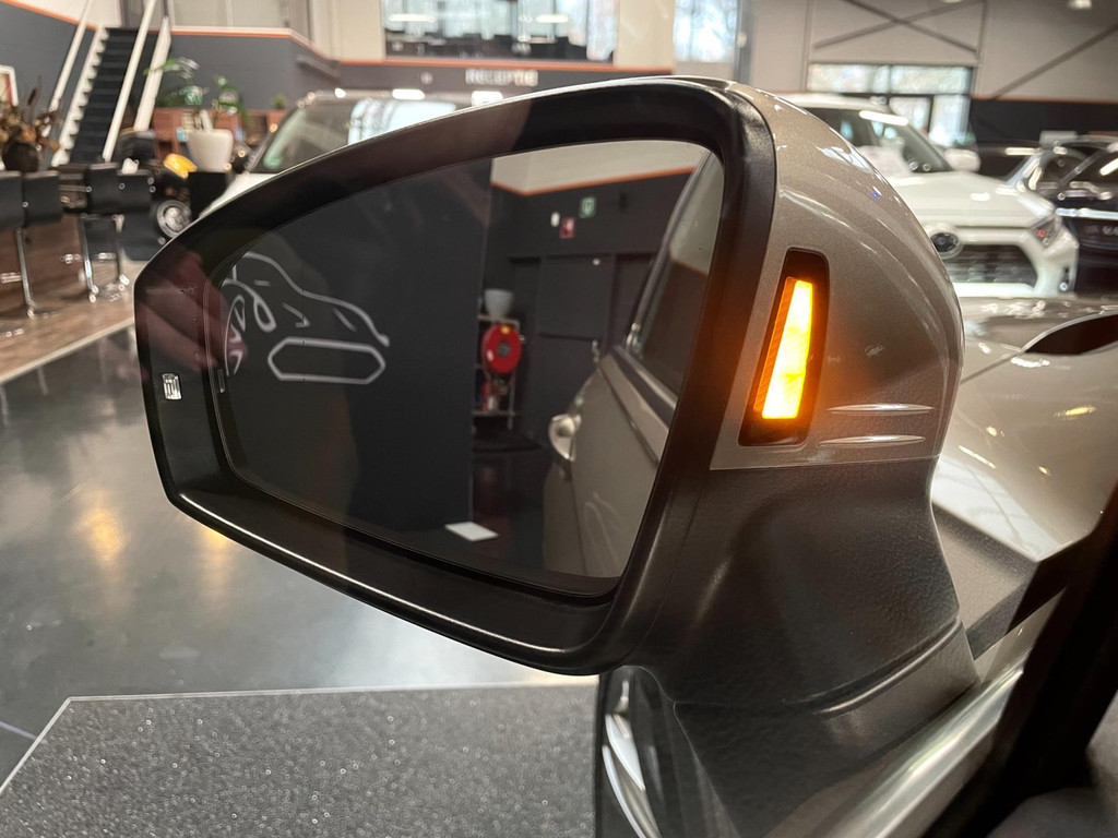 Volkswagen Tiguan 1.4 TSI ACT Highline Business 3X R-LINE PANO LEER NAVI 23