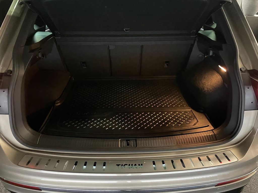 Volkswagen Tiguan 1.4 TSI ACT Highline Business 3X R-LINE PANO LEER NAVI 31