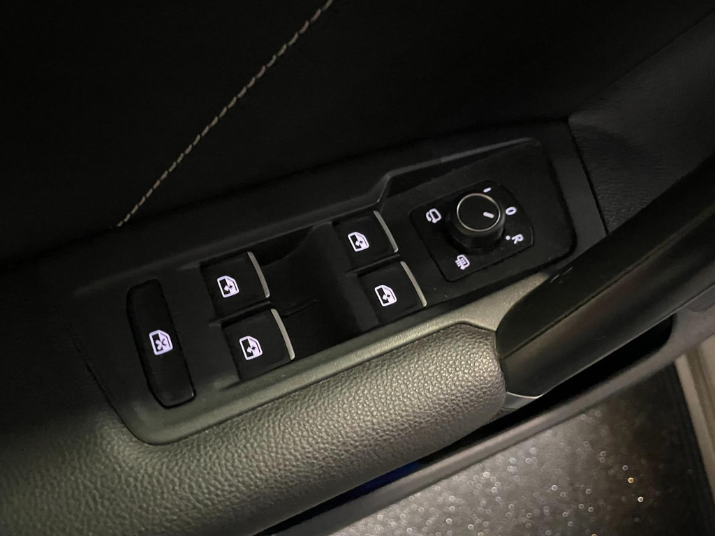 Volkswagen Tiguan 1.4 TSI ACT Highline Business 3X R-LINE PANO LEER NAVI 36