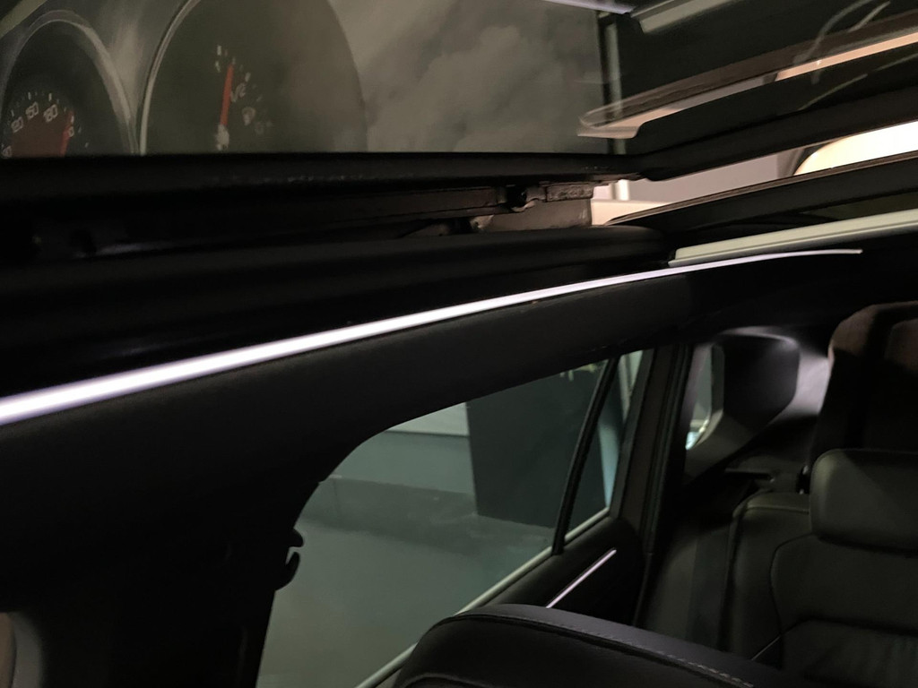 Volkswagen Tiguan 1.4 TSI ACT Highline Business 3X R-LINE PANO LEER NAVI 46