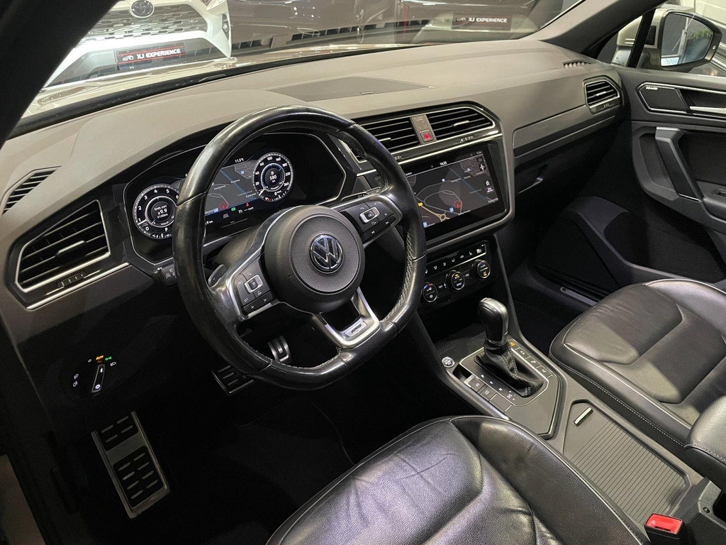 Volkswagen Tiguan 1.4 TSI ACT Highline Business 3X R-LINE PANO LEER NAVI 47