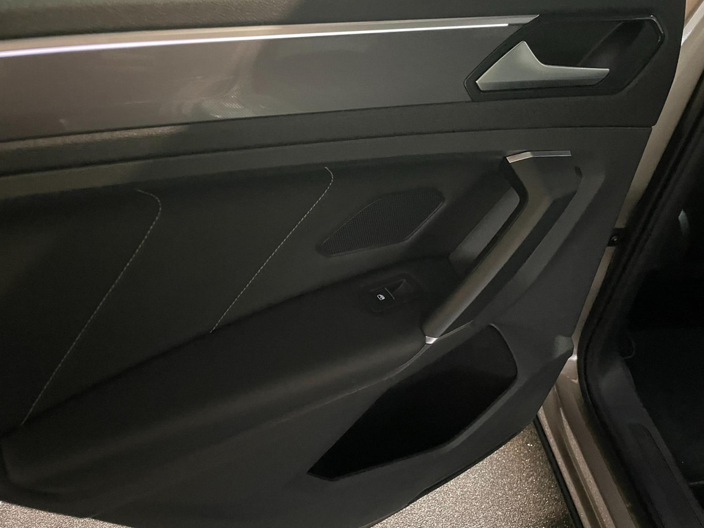 Volkswagen Tiguan 1.4 TSI ACT Highline Business 3X R-LINE PANO LEER NAVI 65