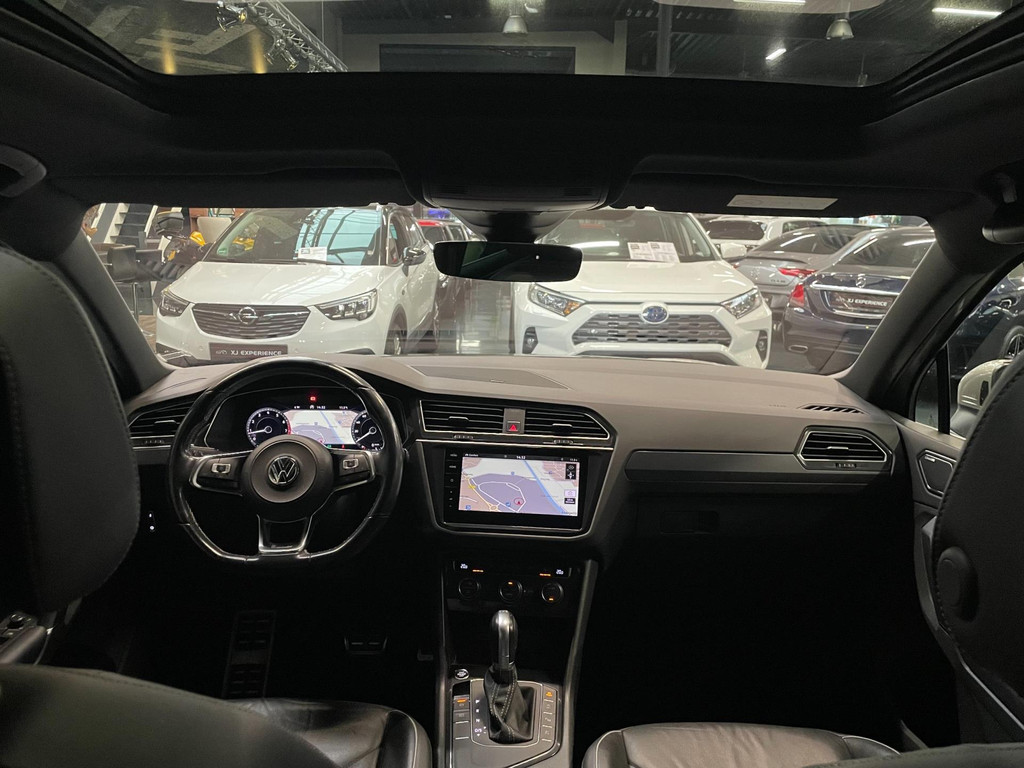 Volkswagen Tiguan 1.4 TSI ACT Highline Business 3X R-LINE PANO LEER NAVI 77