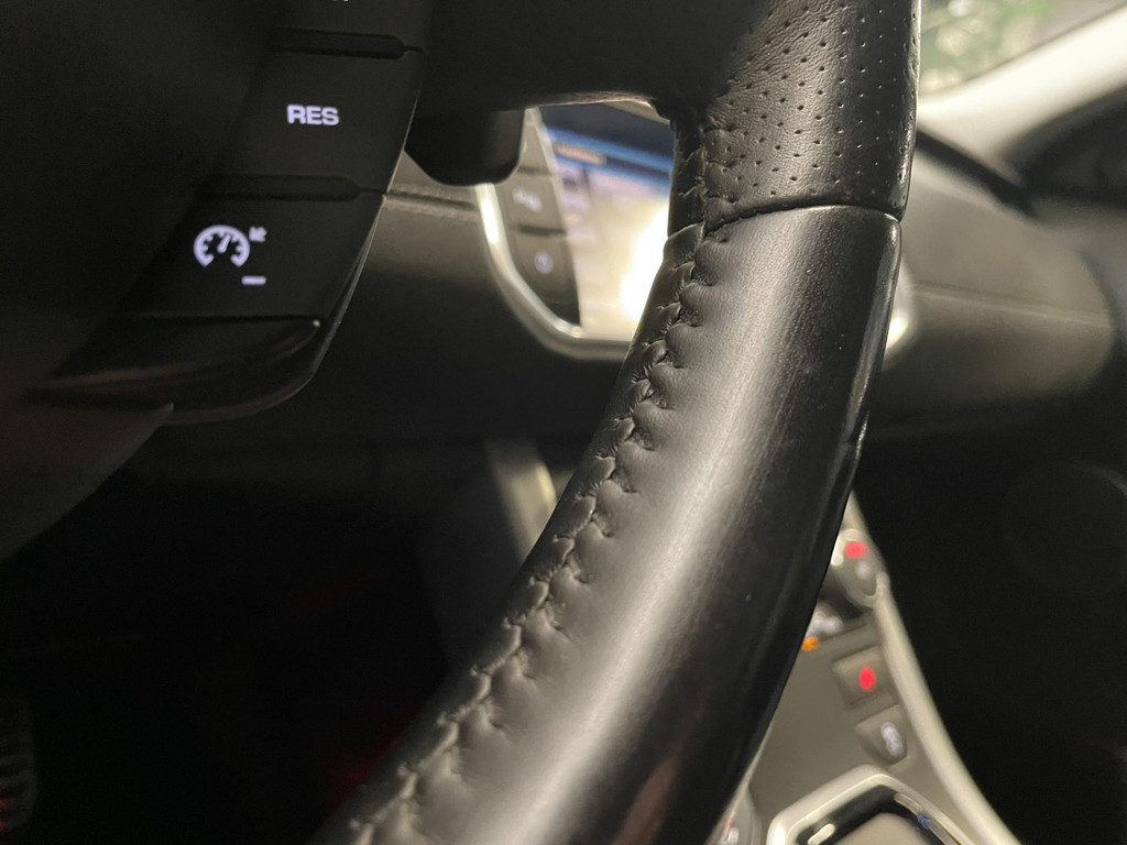 Land Rover RANGE ROVER EVOQUE 2.0 Si 4WD Dynamic PANO NAVI LEER TREKH 45