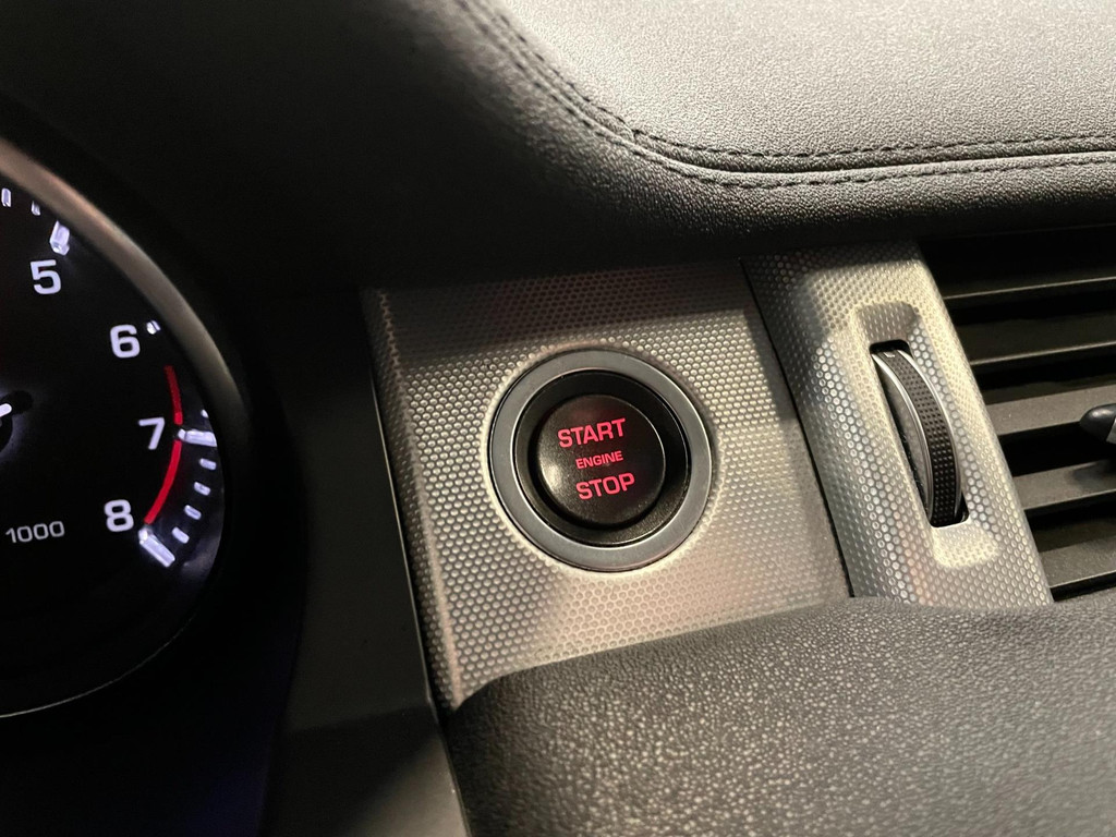 Land Rover RANGE ROVER EVOQUE 2.0 Si 4WD Dynamic PANO NAVI LEER TREKH 46