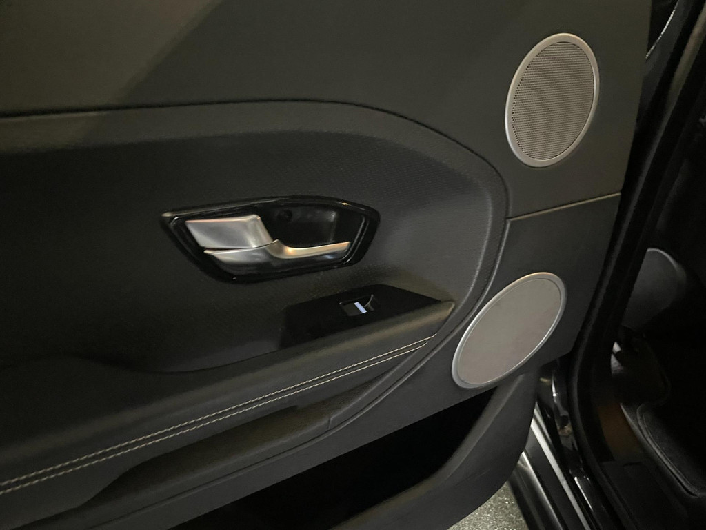 Land Rover RANGE ROVER EVOQUE 2.0 Si 4WD Dynamic PANO NAVI LEER TREKH 55