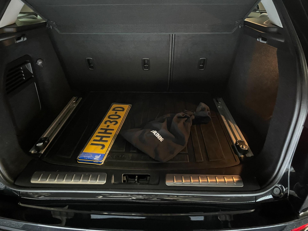 Land Rover RANGE ROVER EVOQUE 2.0 Si 4WD Dynamic PANO NAVI LEER TREKH 62