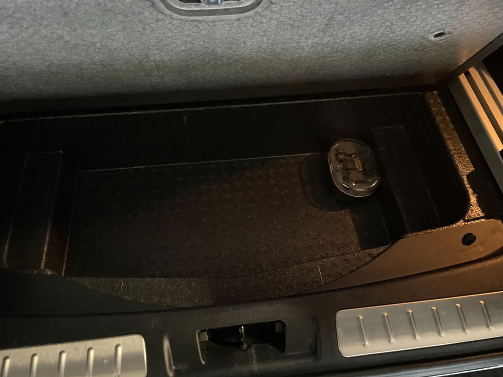 Land Rover RANGE ROVER EVOQUE 2.0 Si 4WD Dynamic PANO NAVI LEER TREKH 64