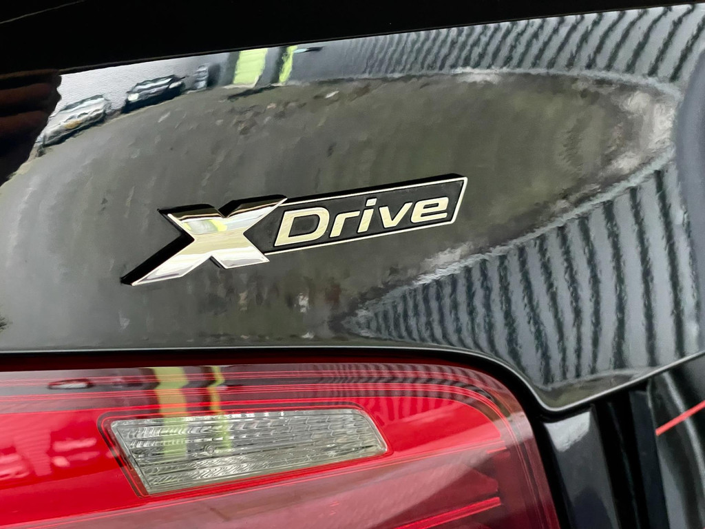 BMW 5-serie M550d xDrive 381PK GLASDAK HUD B&O LEER NAP NIGHTVISION SOFTCLOSE 13