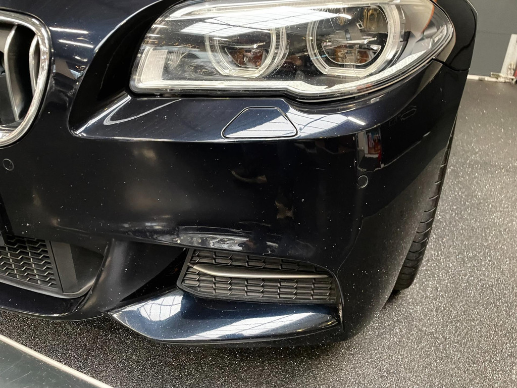 BMW 5-serie M550d xDrive 381PK GLASDAK HUD B&O LEER NAP NIGHTVISION SOFTCLOSE 18