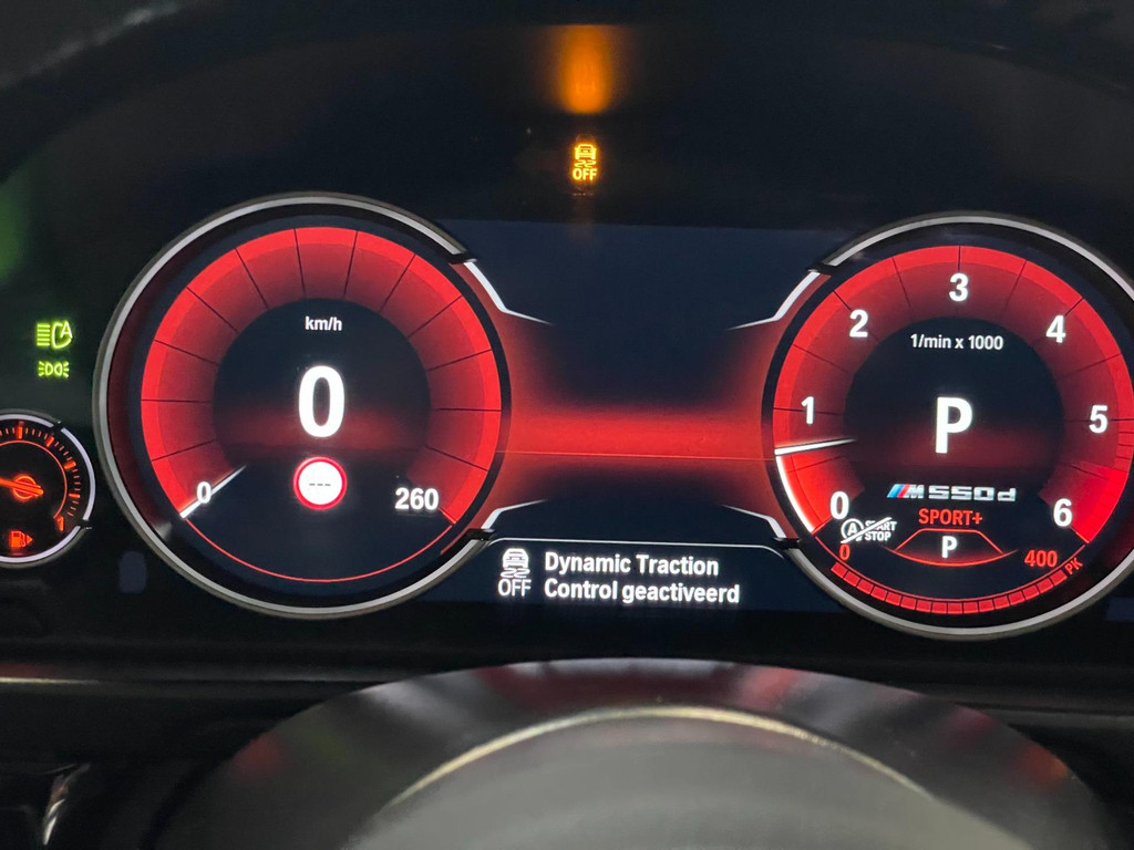 BMW 5-serie M550d xDrive 381PK GLASDAK HUD B&O LEER NAP NIGHTVISION SOFTCLOSE 68