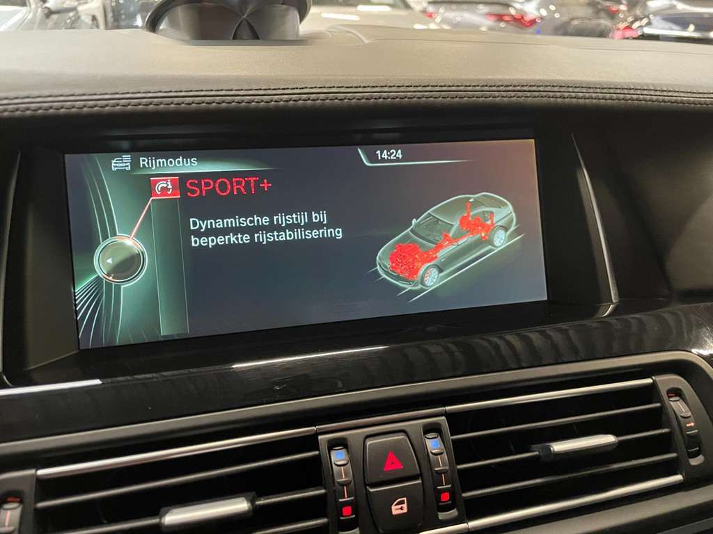 BMW 5-serie M550d xDrive 381PK GLASDAK HUD B&O LEER NAP NIGHTVISION SOFTCLOSE 73