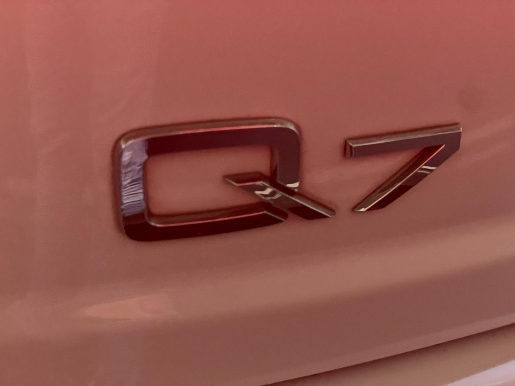 Audi Q7 2.0 TFSI Quattro 45 TFSI Panoramadak Leder CarPlay 24