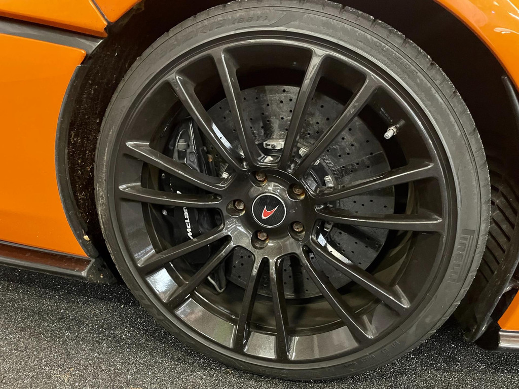 McLaren 570S KERAMISCH REMMEN 570PK CARPLAY CAMERA 29