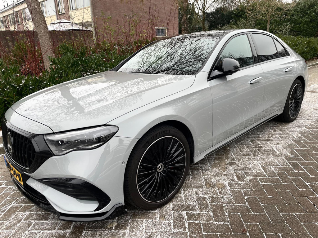 Mercedes-Benz E-klasse 300 e Sport Edition AMG PANO 313 PK 1