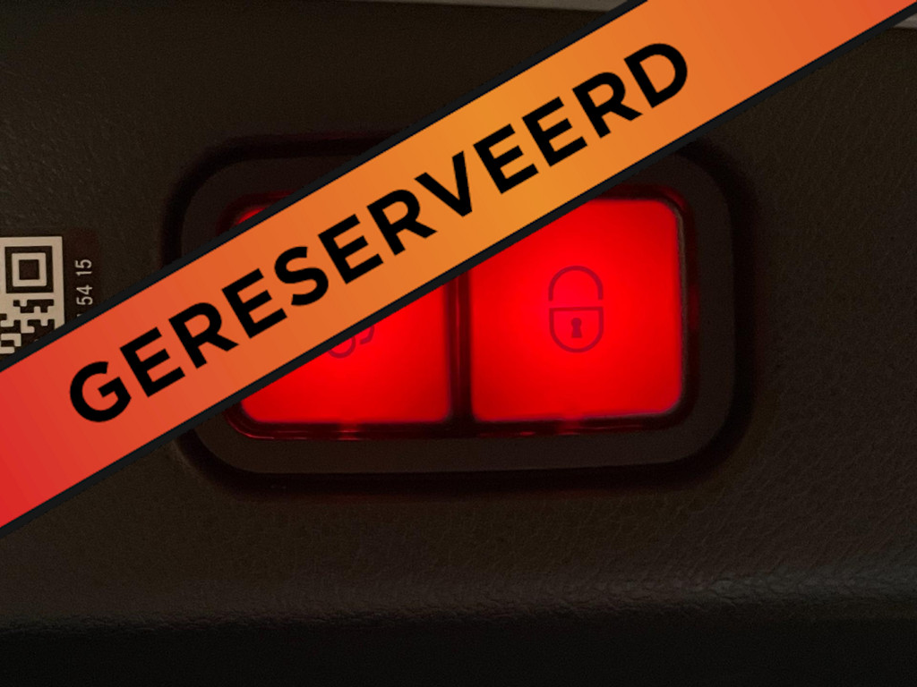 Mercedes-Benz E-klasse 300 e Sport Edition AMG PANO 313 PK 40