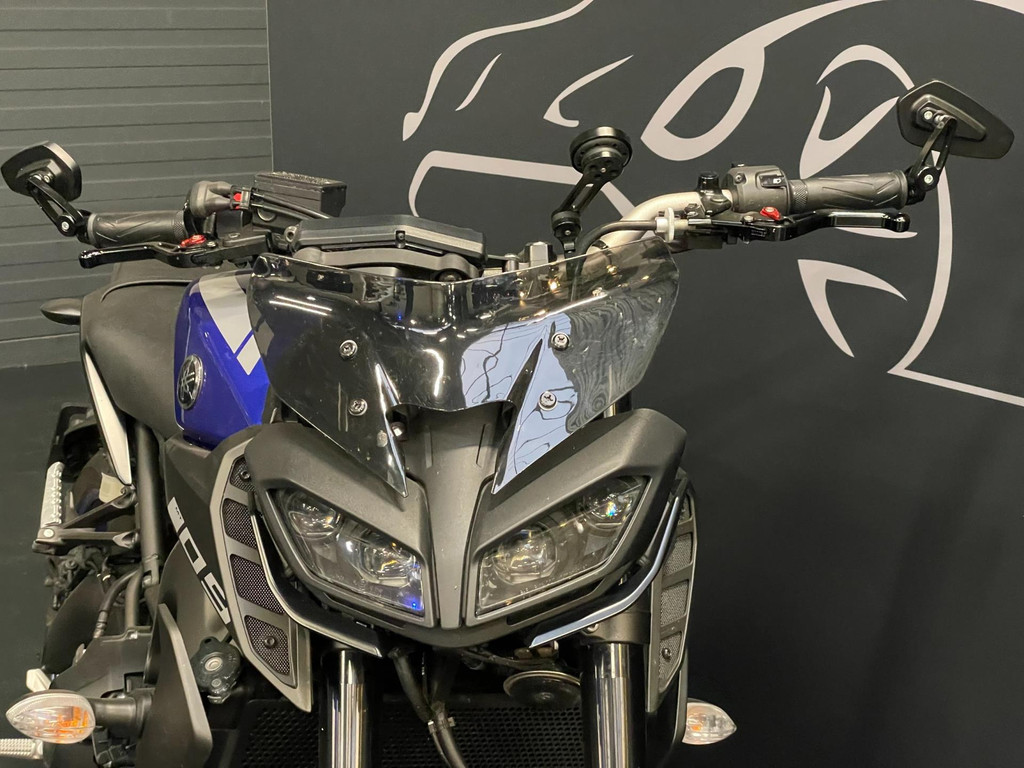 Yamaha Tour MT-09 ABS QUICKSHIFT AKROPOVIC 10