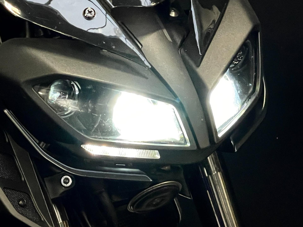 Yamaha Tour MT-09 ABS QUICKSHIFT AKROPOVIC 11