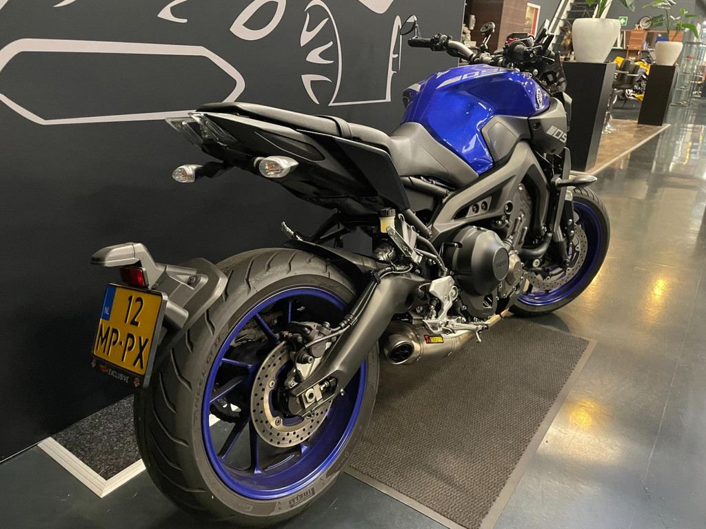 Yamaha Tour MT-09 ABS QUICKSHIFT AKROPOVIC 3