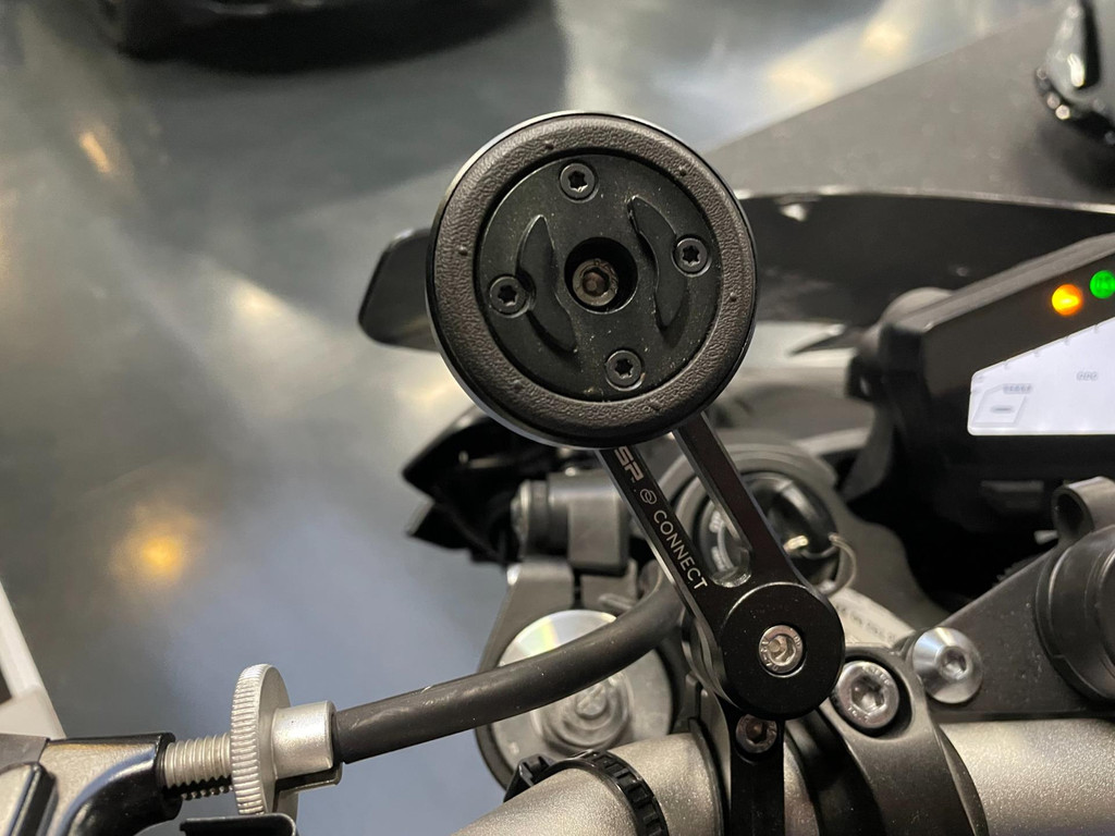 Yamaha Tour MT-09 ABS QUICKSHIFT AKROPOVIC 8