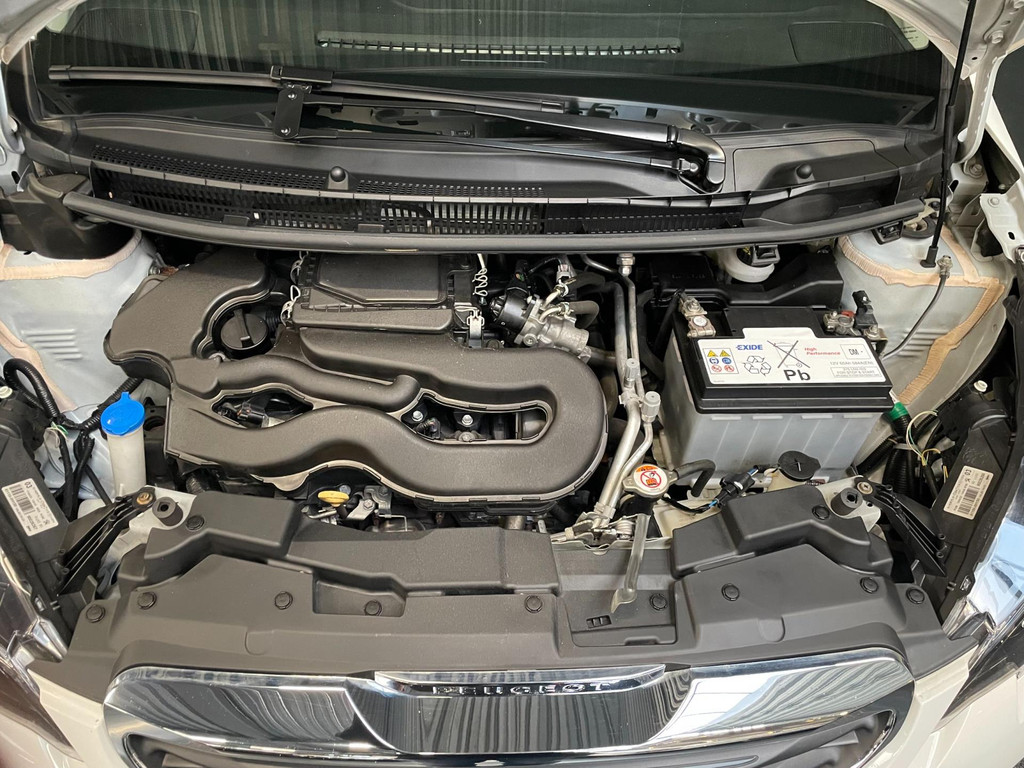 Peugeot 108 1.0 e-VTi Active AIRCO Apple Carplay / Android Auto 12
