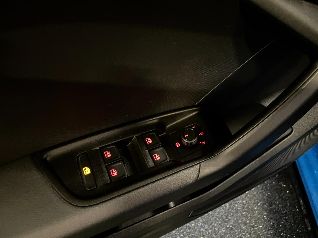 Audi A1 Sportback 40 TFSI Edition one S-LINE 250 PK KEYLESS CARPLAY KEYLESS AUDI SOUND 30