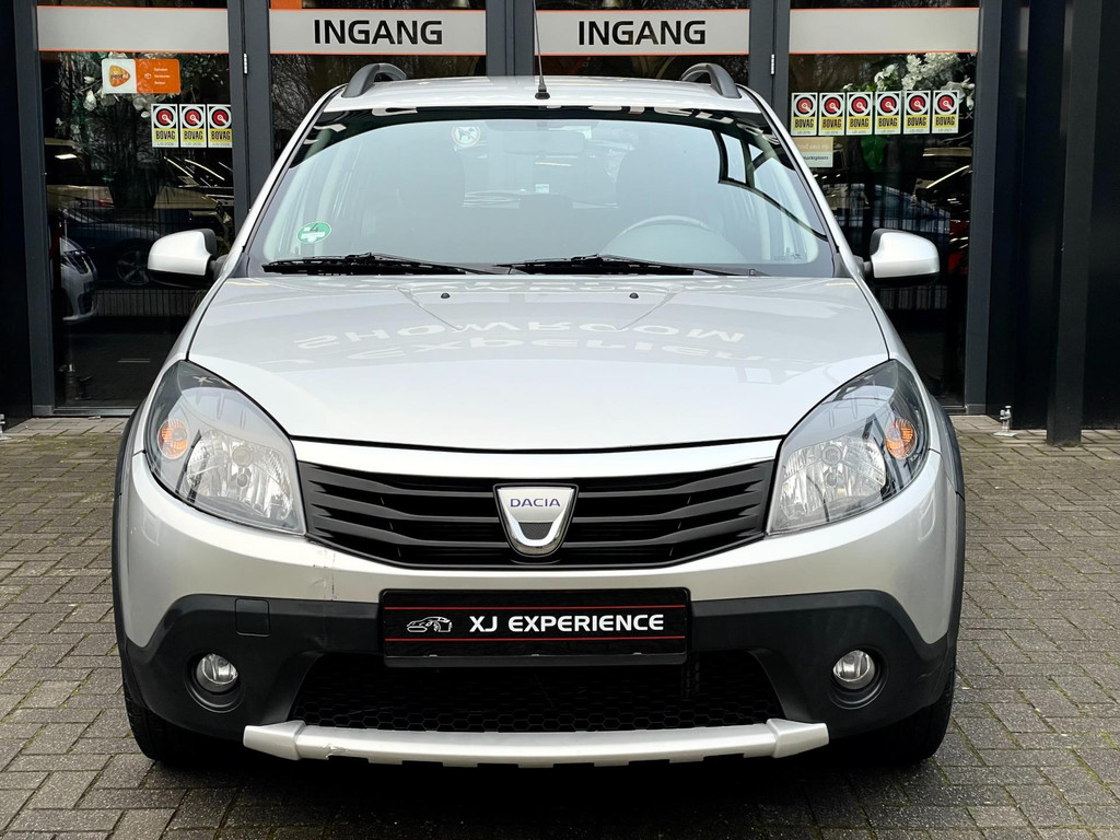Dacia Sandero 1.6 Stepway AIRCO CARPLAY NAVI ELECT RAMEN AFNEEMBAAR TREKHAAK 16'VELGEN 0
