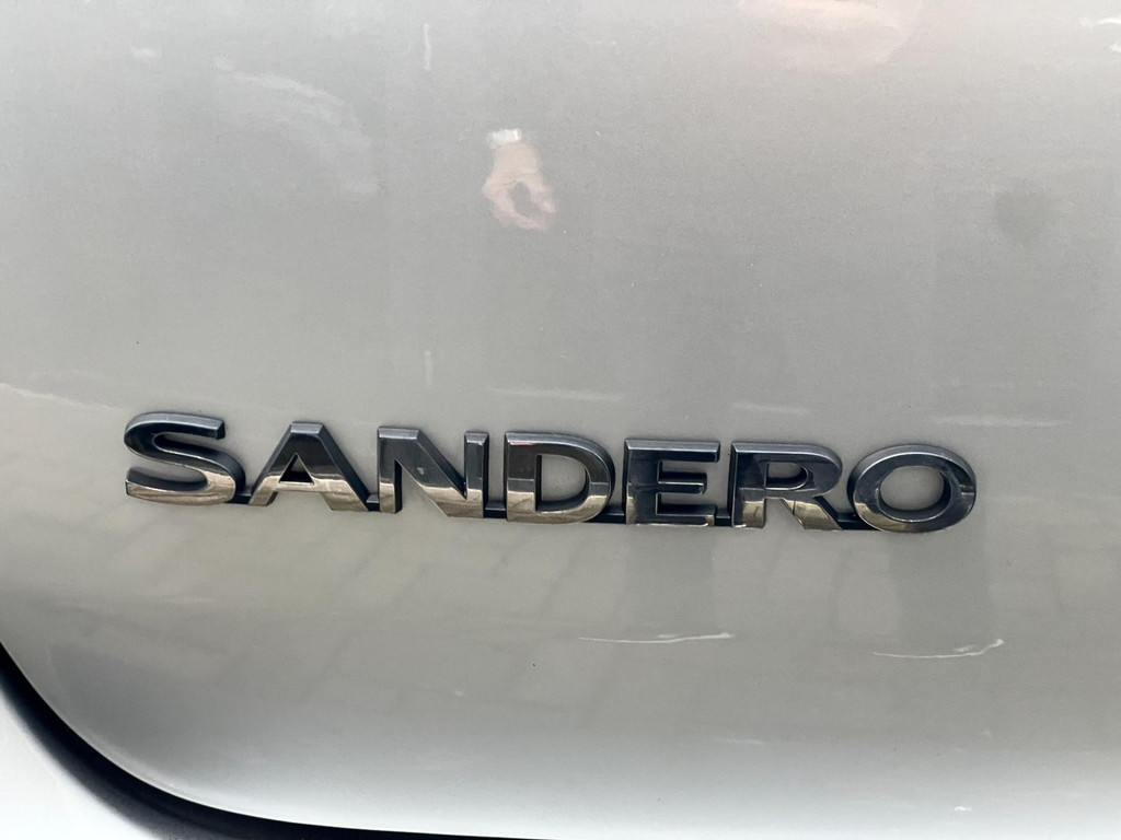 Dacia Sandero 1.6 Stepway AIRCO CARPLAY NAVI ELECT RAMEN AFNEEMBAAR TREKHAAK 16'VELGEN 17