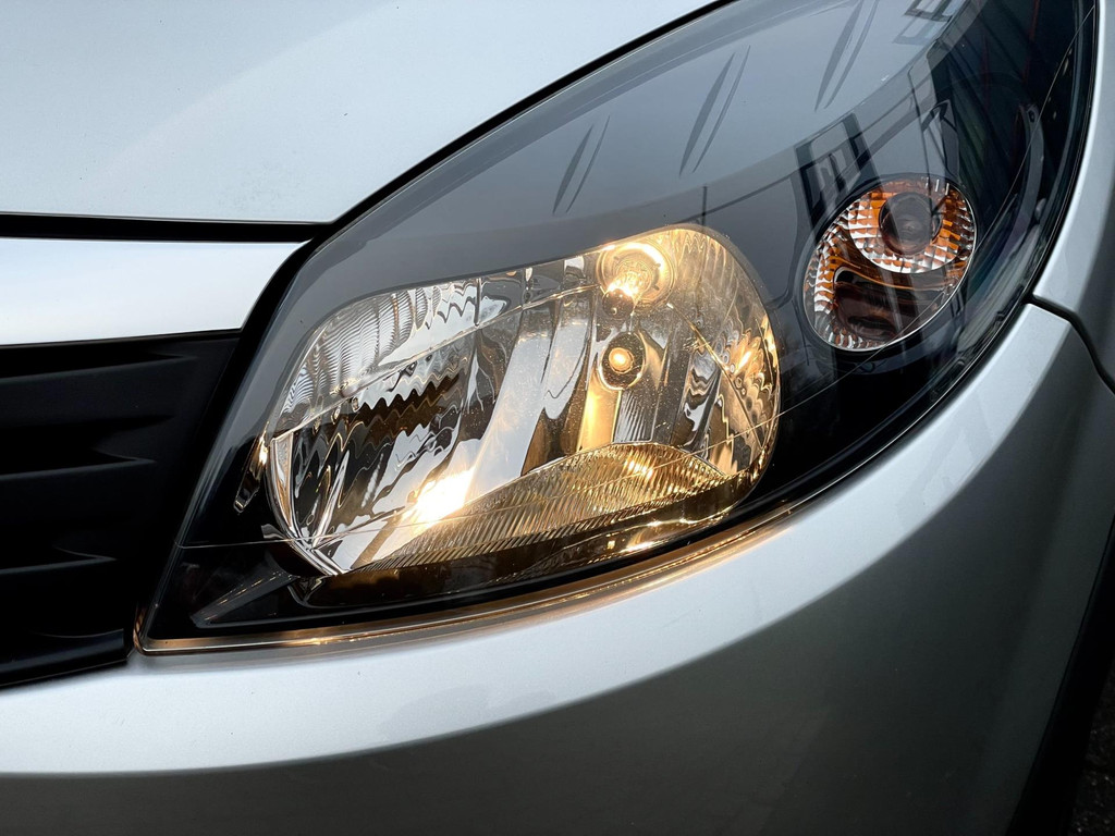 Dacia Sandero 1.6 Stepway AIRCO CARPLAY NAVI ELECT RAMEN AFNEEMBAAR TREKHAAK 16'VELGEN 20