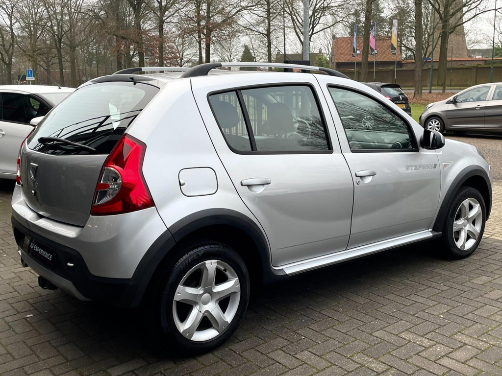 Dacia Sandero 1.6 Stepway AIRCO CARPLAY NAVI ELECT RAMEN AFNEEMBAAR TREKHAAK 16'VELGEN 5