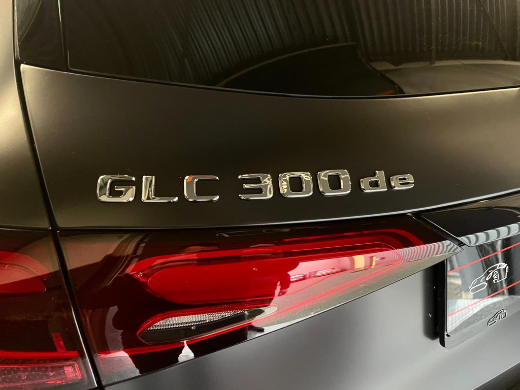 Mercedes-Benz GLC-klasse 300de 4MATIC AMG Line PANODAK HUD 7