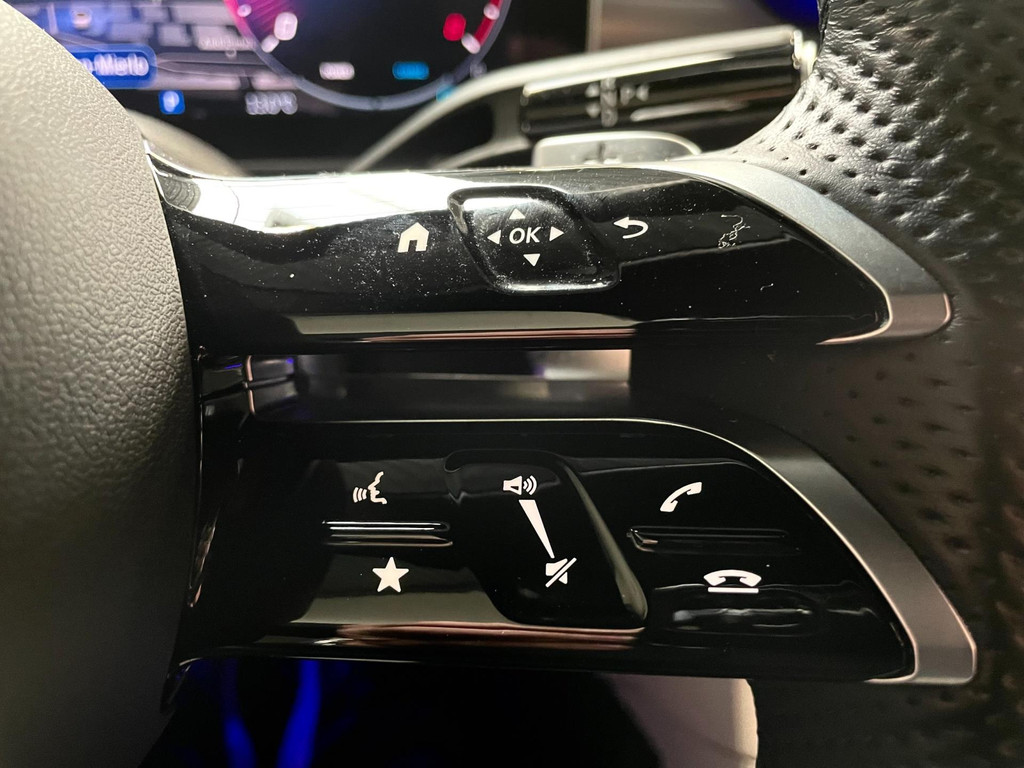 Mercedes-Benz CLE Cabriolet 200 AMG Line HUD NAVI 204PK 55