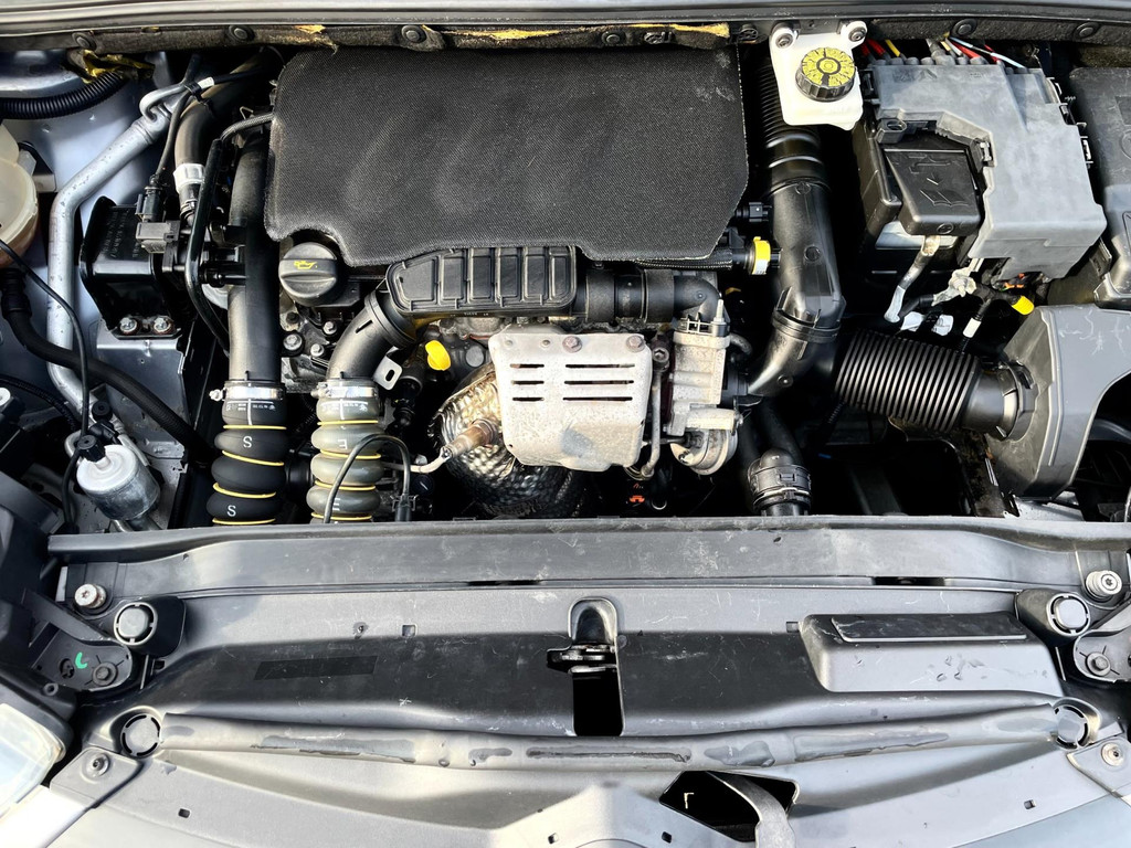 Citroen C4 1.2 PureTech Feel Collection AIRCO NAVI CRUISECTRL 23