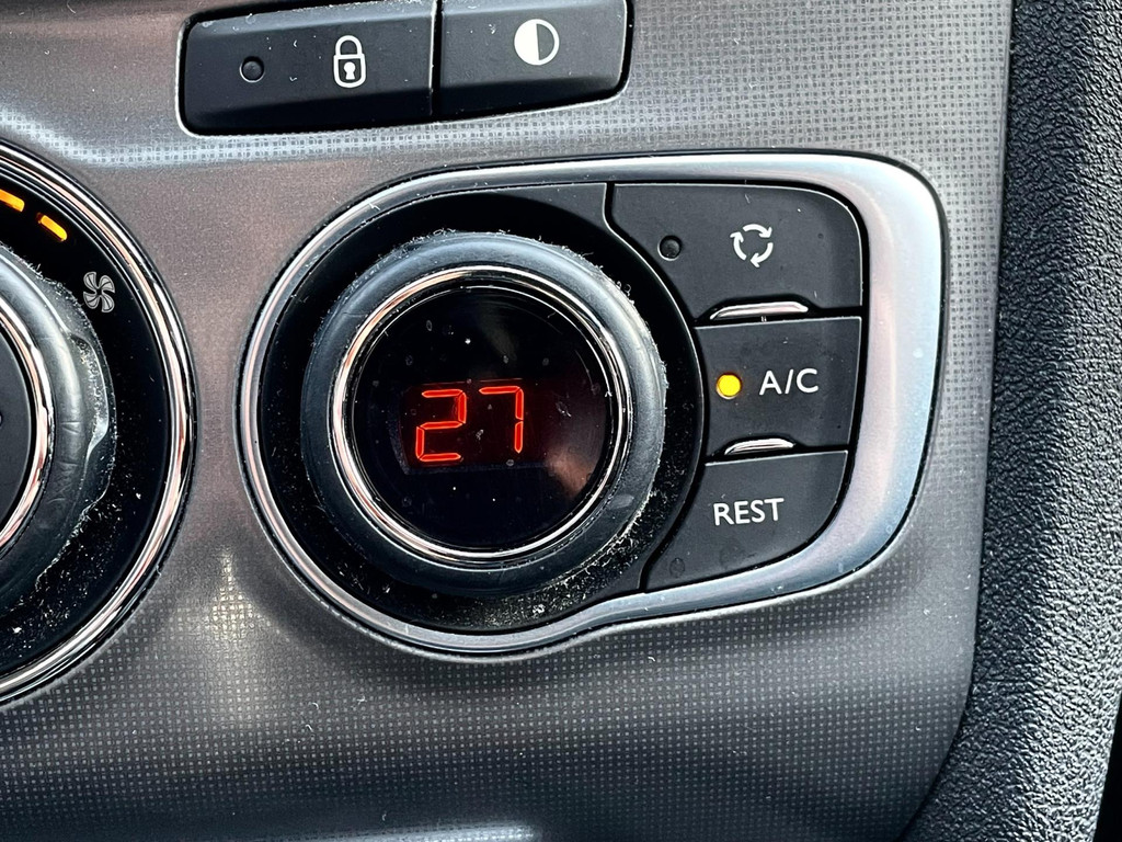 Citroen C4 1.2 PureTech Feel Collection AIRCO NAVI CRUISECTRL 37