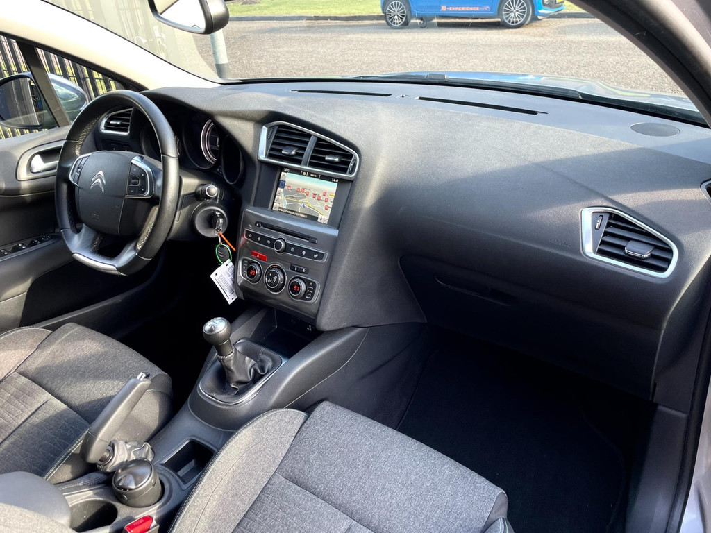 Citroen C4 1.2 PureTech Feel Collection AIRCO NAVI CRUISECTRL 52