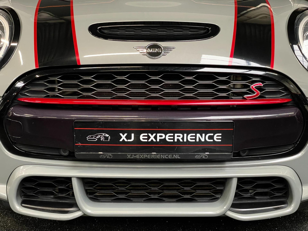 Mini Cooper S 2.0 JCW F1 H&K NAVIGATIE CARPLAY PANORAMADAK LEER CAMERA UNION JACK 12