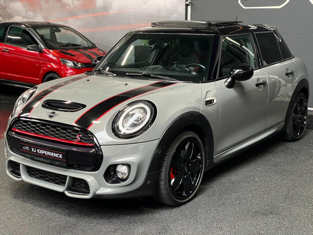 Mini Cooper S 2.0 JCW F1 H&K NAVIGATIE CARPLAY PANORAMADAK LEER CAMERA UNION JACK 2