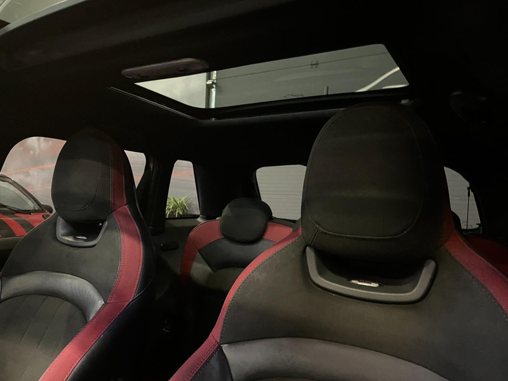 Mini Cooper S 2.0 JCW F1 H&K NAVIGATIE CARPLAY PANORAMADAK LEER CAMERA UNION JACK 44