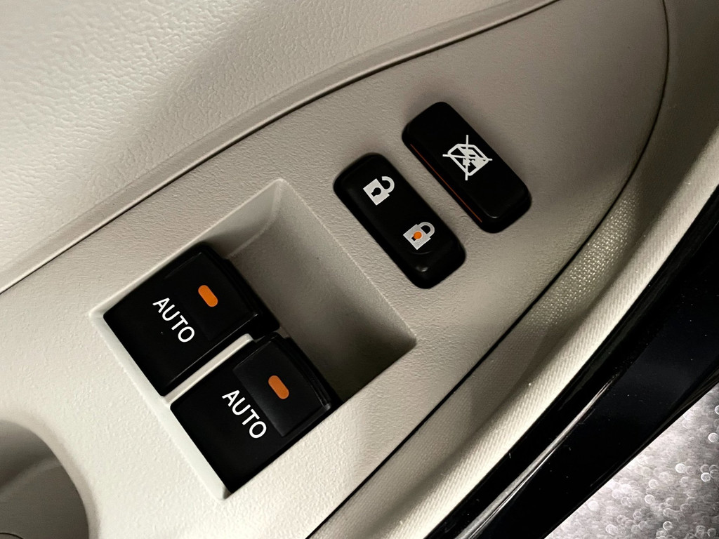 Toyota IQ 1.0 VVTi Comfort AUTOMAAT AIRCO ECC LMV 70 PK 22