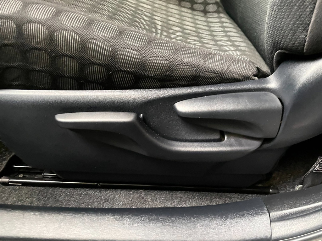 Toyota IQ 1.0 VVTi Comfort AUTOMAAT AIRCO ECC LMV 70 PK 24