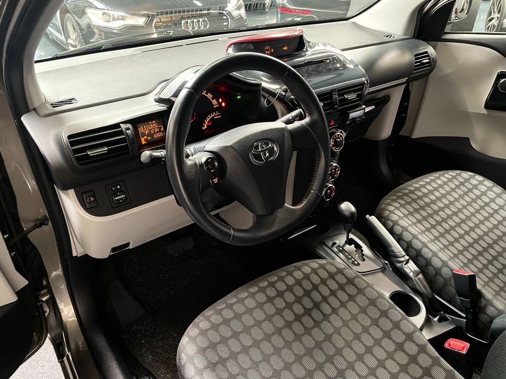 Toyota IQ 1.0 VVTi Comfort AUTOMAAT AIRCO ECC LMV 70 PK 27