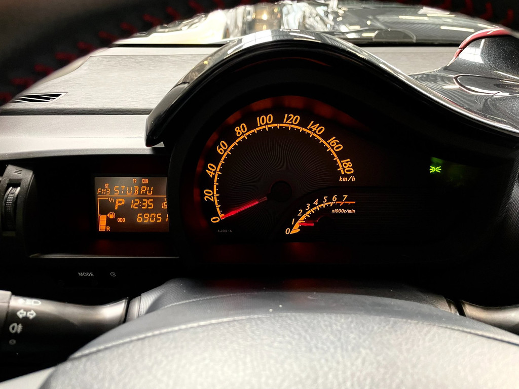 Toyota IQ 1.0 VVTi Comfort AUTOMAAT AIRCO ECC LMV 70 PK 31