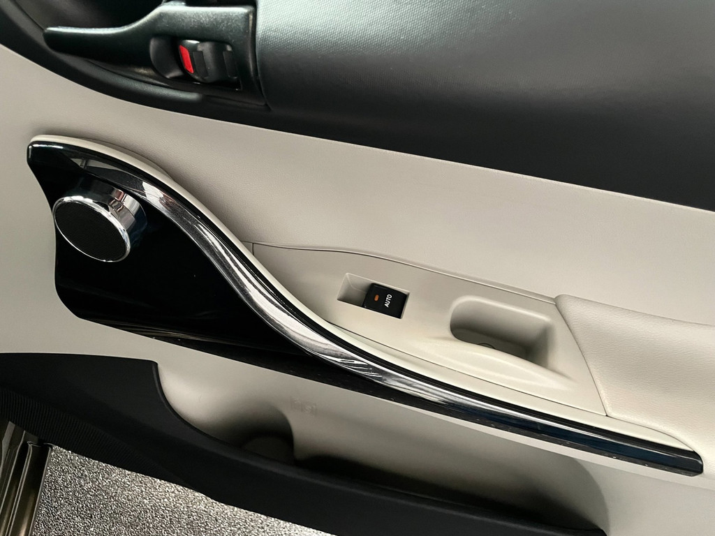 Toyota IQ 1.0 VVTi Comfort AUTOMAAT AIRCO ECC LMV 70 PK 39