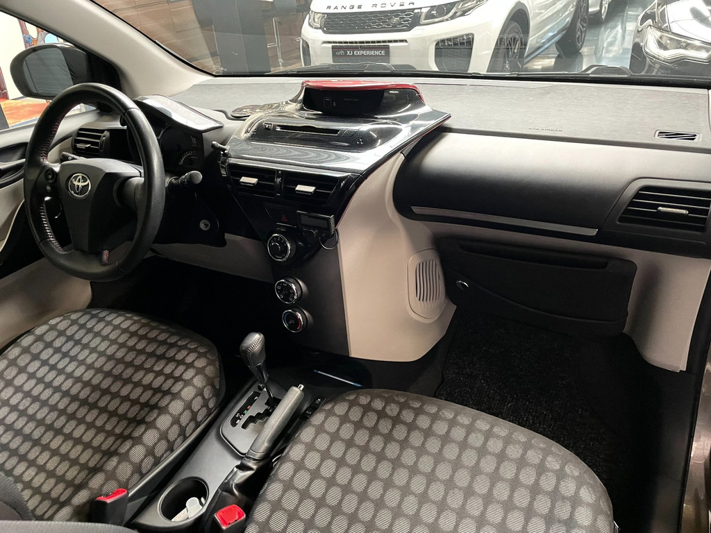 Toyota IQ 1.0 VVTi Comfort AUTOMAAT AIRCO ECC LMV 70 PK 43