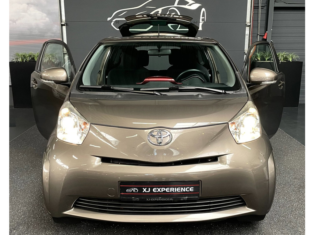 Toyota IQ 1.0 VVTi Comfort AUTOMAAT AIRCO ECC LMV 70 PK 8